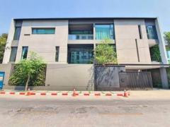 NTG644 ให้เช่า บ้านเดี่ยว Scenery Phattanakarn Thonglor  ปากซอยพัฒนาการ26 ริมถนนใหญ่หัวมุม ทำเลดีมากเดินทางเข้า ทองหล่อ 10 นาที-202411082237371731080257170.jpg