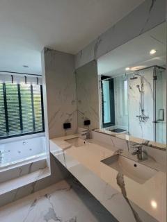 NTG662 ขาย บ้านแฝด เดอะ ซอนเน่ ศรีนครินทร์ บางนา Luxury Duplex Homeมาตรฐานใหม่ยกระดับคุณภาพชีวิตและสุนทรียะ แปลงมุม ติดคลับเฮ้าส์และสวน)-202411102020101731244810826.jpg