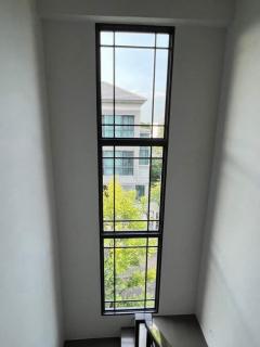 NTG662 ขาย บ้านแฝด เดอะ ซอนเน่ ศรีนครินทร์ บางนา Luxury Duplex Homeมาตรฐานใหม่ยกระดับคุณภาพชีวิตและสุนทรียะ แปลงมุม ติดคลับเฮ้าส์และสวน)-202411102020131731244813023.jpg