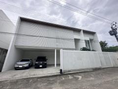 ขาย บ้านเดี่ยว ใหม่ หรู พรีเมี่ยม Modern Luxury style ตรีธารา สุขาภิบาล5 645 ตรม 145 ตรว เป็นส่วนตัว พร้อมอยู่-202411121307391731391659812.jpg