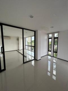 ให้เช่าสำนักงาน+โกดัง เนื้อที่ 238.4 ตร.ว. ลำลูกกา ปทุมธานี-202411181137111731904631749.jpg