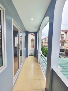 NTG703 ขาย ทาวน์โฮม เดอะ บัลโคนี่ โฮม อุดมสุข  เยื้องสวนหลวง ร.9  เฉลิมพระเกียรติ ร.9 ซอย28  หลังมุม รีโนเวทใหม่ทั้งหลัง-202411212026331732195593524.jpg