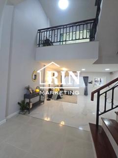 ขายทาวน์เฮ้าส์ 3 ชั้น รอยัล วิลเลจ สายไหม ขนาดพื้นที่ 20 ตรว. 3 นอน 4 น้ำ มีห้องน้ำในตัวทุกห้อง พื้นที่ใช้สอย 160 ตรม. รีโนเวทใหม่ สไตล์สวยหรู อบอุ่น ต่อเติมครัวแล้ว หลังบ้านโล่งไม่ติดใคร ลมเข้า ไม่ร้อน ทำเลดีมากๆ -202412030934011733193241103.jpg