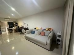 ประกาศให้เช่าทาวน์โฮม 3 ชั้น บ้านกลางเมือง สวนหลวง ร.9-202412052208511733411331997.jpg