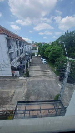 ขายด่วน บ้านหลังมุมทาวน์โฮม3ชั้น หมู่บ้านกลางเมืองเอสเซ้นส์ ศรีนครินทร์46/1 ประเวศ (N.1467)-202412071448471733557727897.jpg