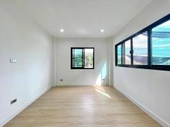 ขายด่วนทาวน์โฮม 3 ชั้น หลังมุม ตกแต่งใหม่พร้อมอยู่ใกล้ BTS ปุณณวิถี ซอยสุขุมวิท101 พระโขนง (N.1469)-202412071500191733558419703.jpg