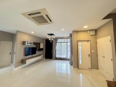 NTG790 ขาย  บ้านเดี่ยว: มัณฑนา เลค วัชรพล หลังสุดท้าย โซนใกล้ทะเลสาปและใกล้คลับเฮ้าส์   หันหน้าทิศใต้ เลขที่บ้านผลรวมเลข 9  ขายพร้อมผูัเช่า-202412082233491733672029041.jpg