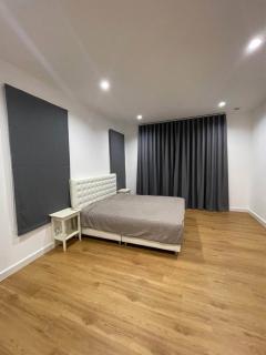 NTG807ให้เช่า บ้านเดี่ยว แกรนดิโอ รามอินทรา - วงแหวน  บ้านใหม่ สวย ใกล้ทางด่วน ฉลองรัช เลียบด่วน เอกมัย-202412092231101733758270777.jpg