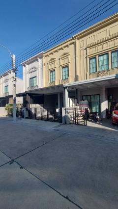 ขายด่วน ทาวน์เฮ้าส์สไตล์ฝรั่งเศส หมู่บ้านสิริเพลส พัฒนาการ ซอย เฉลิมพระเกียรติ ร. 9 เขตประเวศ (N.1481)-202412111533031733905983440.jpg