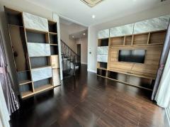 บ้านเดี่ยว 2 ชั้น เฟอร์นิเจอร์บิวท์อินทั้งหลัง หมู่บ้าน นันทวัน บางนา กม.7-202412121708521733998132570.jpg