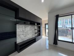 NTG815ให้เช่า ทาวน์โฮม พลีโน่ สุขุมวิท-บางนา ตกแต่งพร้อมอยู่  เฟอร์นิเจอร์และเครื่องใช้ไฟฟ้าบางส่วน  ใกล้เมกาบางนา-202412122154181734015258613.jpg