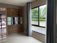 ขายทาวน์โฮม 3 ชั้น หลังมุม โครงการทาวน์อเวนิว เมิร์จ รัตนาธิเบศร์ ใกล้เซ็นทรัลเวสเกต เสาธงหิน นนทบุรี.-202412242207481735052868003.jpg