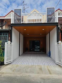 ขายทาวน์เฮ้าส์ซอยมังกร 2ชั้น รีโนเวทแล้วพร้อมอยู่ (N.1500)-202501031730391735900239696.jpg