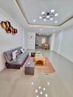 ขายทาวน์เฮ้าส์ซอยมังกร 2ชั้น รีโนเวทแล้วพร้อมอยู่ (N.1500)-202501031731051735900265150.jpg