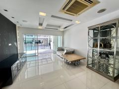 NTG885 ให้เช่า ทาวน์โฮม ภณาสิริ เรสซิเด้นซ์ เกษตร-นวมินทร์ เหมาะสำหรับพักอาศัย เฟอร์นิเจอร์ครบพร้อมอยู่ หน้าโครงการมี 7-11 เพิยง10 เมตร-202501102337291736527049381.jpg