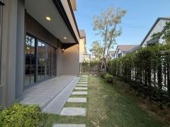 ให้เช่า บ้านใหม่เอี่ยม เซนโทร บางนา เพียง 5 นาที ถึงเมกาบางนา-202501112305111736611511329.jpg
