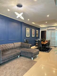 ขาย ทาวน์โฮม ศุภาลัย เอสเซ้นส์ ลาดพร้าว 162.83 ตรม 20.8 ตรว-202501130031581736703118074.jpg