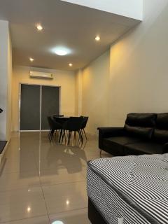 NTG782 ให้เช่าทาวน์โฮม 3 ชั้น , พรีเมียมเพลส Premium Place Ekamai-Ramintra สุคนธสวัสดิ์ มีเฟอร์ พร้อมอยู่ ทำออฟฟิตได้-202501131916441736770604344.jpg