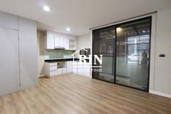 ขายถูก ทาวน์โฮม บ้านกลางเมือง วิภาวดี 64 ขนาด 20 ตรว. พื้นที่ใช้สอย 189 ตรม. สภาพดีมาก ตั้งอยู่ที่ ซอยวิภาวดีรังสิต 64 แยก 13 แขวงตลาดบางเขน เขตหลักสี่ กรุงเทพฯ. บ้านพร้อมเข้าอยู่  ทำเลดีมาก-202501141121301736828490449.jpg