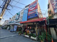 ขายตึกแถว 4 ชั้น (ห้องริม) เนื้อที่ 32.4 ตร.ว. เยื้องแม็คโคร สนามบินน้ำ ถนนนนทบุรี(สนามบินน้ำ) ตำบลท่าทราย อำเภอเมืองนนทบุรี จังหวัดนนทบุรี-202501201044581737344698772.jpg