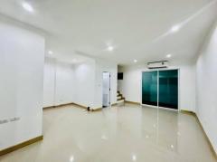 ขาย ทาวน์โฮม บ้านดี เดอะมอนเทอเรย์ อัสสัมชัญ–ศรีราชา 18ตรว. รีโนเวทใหม่ทั้งหลัง ใจกลางเมืองศรีราชา พร้อมเข้าอยู่-202501211806311737457591956.jpg
