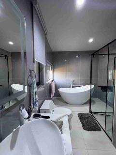 ขายบ้านเขาใหญ่ บ้านเดี่ยวสไตล์มูจิ วิวเขา360องศา อากาศดีตลอดทั้งปี คุ้มค่าน่าลงทุน ใกล้The Earth เพียง 500 เมตร-202501221427361737530856668.jpg