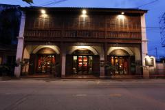 ขายที่ดิน 96.2 ตร.วา พร้อมสิ่งปลูกสร้าง เป็น Shop House สไตล์จีน-โปรตุเกส อายุ 150 ปี ประเมิณค่าไม่ได้ ถนนเจริญราษฎร์ เลียบแม่น้ำปิง ย่านวัดเกต ใจกลางเมืองเชียงใหม่ แหล่งนักท่องเที่ยว ใกล้ตลาดวโรรส