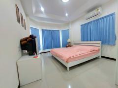 ขายบ้านเดี่ยวชั้นเดียวพร้อมเฟอร์นิเจอร์ หมู่บ้านลภัสรดาวิลเลจ 1 ตะเคียนเตี้ย  บางละมุง  ชลบุรี-202501280945161738032316467.jpg