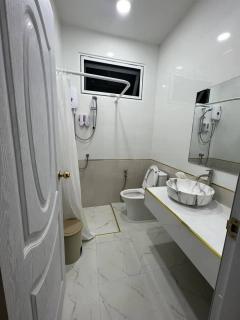 ให้เช่า บ้านโมเดิร์นมินิมอลสีขาว ใกล้สุวรรณภูมิ ลาดกระบัง ทำเลดี (N.1524)-202501281558481738054728610.jpg