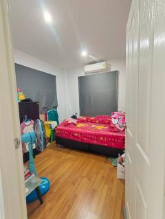 ขายบ้านแฝดหมู่บ้านกรีนเนอร์รี่ ทิวา ปิ่นเกล้า-สาย5สิ่งแวดล้อมดี เดินทางสะดวก อยู่ใกล้ตลาดน้ำดอนหวาย ใกล้ถนนเส้นบรมราชชนนีเพียง 1 กม-202501291458561738137536423.jpg