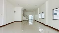 ขาย/ให้เช่า Home Office ขนาด 4 ชั้น หลังมุม  Arcadia Office At Home ( อเคเดีย ออฟฟิศ แอท โฮม )  ที่ตั้ง ทางคู่ขนานมอเตอร์เวย์ ถนนร่มเกล้า 1แขวงคลองสามประเวศ เขตลาดกระบัง กทม. -202501302129461738247386206.jpeg