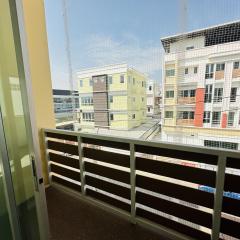 ขาย/ให้เช่า Home Office ขนาด 4 ชั้น หลังมุม  Arcadia Office At Home ( อเคเดีย ออฟฟิศ แอท โฮม )  ที่ตั้ง ทางคู่ขนานมอเตอร์เวย์ ถนนร่มเกล้า 1แขวงคลองสามประเวศ เขตลาดกระบัง กทม. -202501302129591738247399740.jpeg