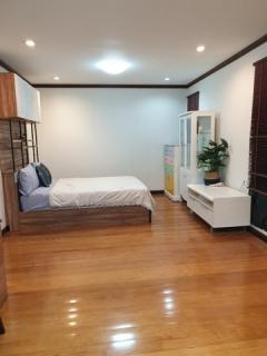 ให้เช่า บ้านเดี่ยว 2 ชั้นหลังใหญ่ รีโนเวทใหม่ ซอยสุขุมวิท 50 ใกล้จุดขึ้น-ลง ทางด่วน ใกล้รถไฟฟ้าBTSอ่อนนุช อนุญาตให้เลี้ยงสัตว์ได้-202501311619341738315174733.jpg