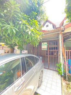 ขายถูก !! ทาวน์เฮ้าส์ 2 ชั้น 21.5 ตร.ว หมู่บ้านวนารมย์ ซอยฉลองกรุง 24 ใกล้นิคม ลาดกระบัง ทำเลดี ต่อเติมทั้งหลัง ร่มเกล้า กรุงเทพ-202502081511221739002282087.jpg