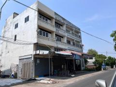 ขาย อาคารพาณิชย์ 3 ชั้นครึ่ง ติดถนนทางเข้าตลาดเทศบาลสามพราน เหมาะทำธุรกิจค้าขาย ห้องเช่า-202502101334481739169288167.jpg