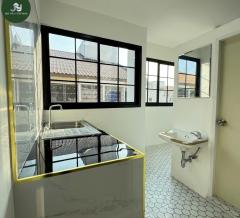 เอื้ออาทรบางโฉลง5 ฝั่งตลาดนัดเรือบิน พื้นที่ 33.52 ตร.ม ชั้น 5 ตึก 67 