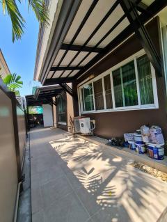 ขายบ้านเดี่ยว หมู่บ้านชัยพฤกษ์ เพชรเกษม81 หลังมุม ขนาดตัวบ้านใหญ่ที่สุดและขนาดที่ดินใหญ่ที่สุด เพิ่งรีโนเวทด้วยวัสดุอย่างดี สวยมากทั้งภายใน ตัวบ้าน และสวน -202502141152421739508762995.jpg