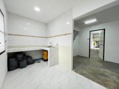 ขายอาคารพาณิชย์ 4.5 ชั้น ซ.รามคำแหง 90 (รีโนเวทใหม่)-202502171319151739773155602.jpg