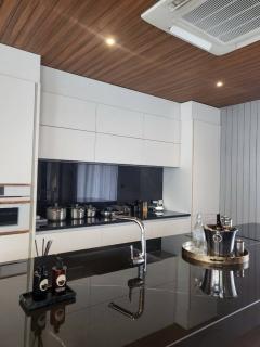 NTG 997 ให้เช่า พลูวิลล่า สุดหรู 4 ชั้น ไบบิวรี่ วิลเลจ ศรีนครินทร์ ตกแต่งพร้อมเข้าอยู่ พร้อมลิฟท์ โดยสาร และสระว่ายน้ำ ส่วนตัว-202502171540581739781658479.jpg