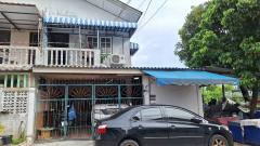 ขายบ้านแฝด หมู่บ้านหรรษา  พื้นที่  30 ตร.ว. เพชรเกษม 81 จอดรถได้ 2 คัน  ถนนหน้าบ้านกว้าง  เดินทางสะดวก มีทางเข้าออกได้หลายทาง  -202502181433281739864008968.jpg
