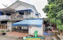 ขายบ้านแฝด หมู่บ้านหรรษา  พื้นที่  30 ตร.ว. เพชรเกษม 81 จอดรถได้ 2 คัน  ถนนหน้าบ้านกว้าง  เดินทางสะดวก มีทางเข้าออกได้หลายทาง  