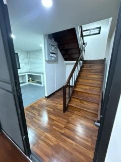 NTG951ให้เช่าบ้านเดี่ยว โชคชัย4 ใกล้เซ็นทรัลอีสวิล เหมาะสำหรับบ้านพักอาศัยและ home office ใกล้ เลียบทางด่วนเอกมัย- รามอินทรา สถานีลาดพร้าว71-202502181912031739880723762.jpg