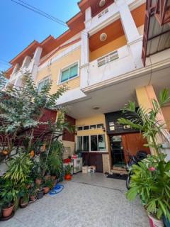 โฮมออฟฟิศทำเลติดถนนนวมินทร์ เปิดออฟฟิศได้ทันที ขายทาวน์โฮม ปริญลักษณ์ นวมินทร์ 54 (Prinluck Navamin) เหมาะทั้งอยู่อาศัยและทำออฟฟิศ