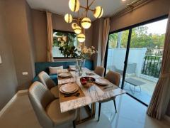 [ให้เช่า] FOR RENT LUMPINI TOWN PLACE SUKHUMVIT - SRINAKARIN / 4 bedrooms 3 bathrooms / 40 Sqw. 185 Sqm. **65,000** CLOSE TO MRT SI DAN STATION-202502240902321740362552110.jpg