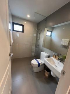 [ให้เช่า] FOR RENT LUMPINI TOWN PLACE SUKHUMVIT - SRINAKARIN / 4 bedrooms 3 bathrooms / 40 Sqw. 185 Sqm. **65,000** CLOSE TO MRT SI DAN STATION-202502240902381740362558660.jpg