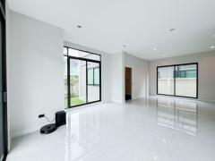 ขายบ้านเดี่ยวต้นซอย สภาพดี  4 นอน หมู่บ้าน Bangkok Boulevard รามอินทรา-วัชรพล 72 ตรว 2 ชั้น-202502241324211740378261661.jpg