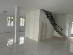 ให้เช่าอาคารพาณิชย์ ถนนหทัยราษฎร์ 2 คูหา 50,000 บาท โทร 061-94-19639-202502241605321740387932011.jpg