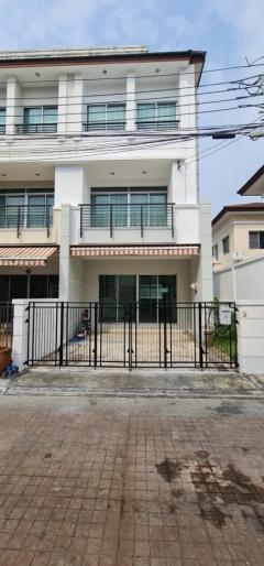 NTG1031 ให้เช่า ทาวน์โฮม บ้านกลางเมือง เออบาเนี่ยน สุขุมวิท 113 ใดล้โรงเรียนนานาชาติ บางกอกพัฒนา ,เซนโย ใกล้เมกกะบางนา