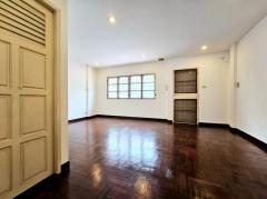 ขาย ทาวน์โฮม ซอย สวนผัก 27 ปรับปรุงใหม่ 155 ตรม. 20 ตร.วา-202502271700231740650423831.jpg