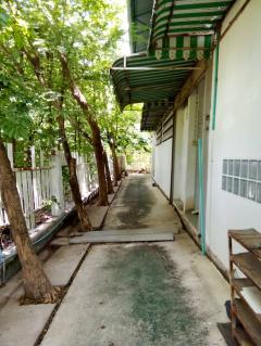 ขายที่ดินและสิ่งปลูกสร้างคลังสินค้า สามารถปรับทำเป็นบ้าน หรือร้านค้าหรืออื่นๆได้ เพราะทำเลดี ห่างถนนใหญ่ 100 เมตร อ.พิมาย โคราช-202503031307501740982070934.jpg